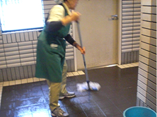 セラミックタイル（石材）の清掃