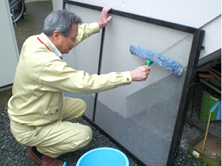 網戸の清掃、張り替え